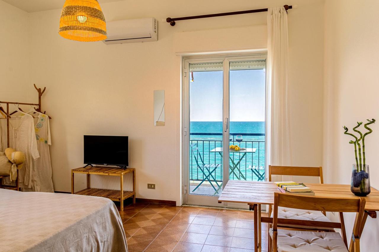 Mari Sea Home Giardini-Naxos Exterior foto